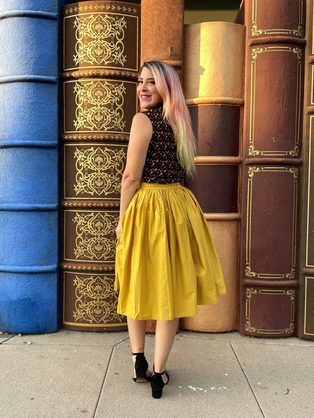 Peggy Swing Skirt in Mustard Retrolicious