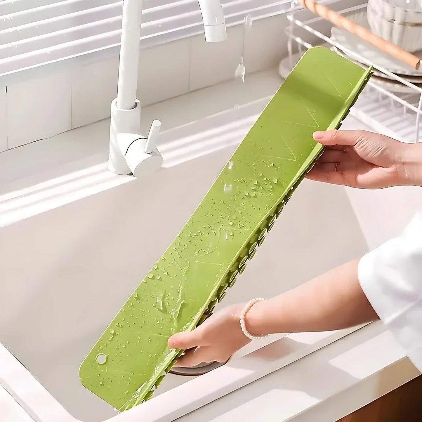 Kitchen Sink Splash Guard ViralGalleria.com