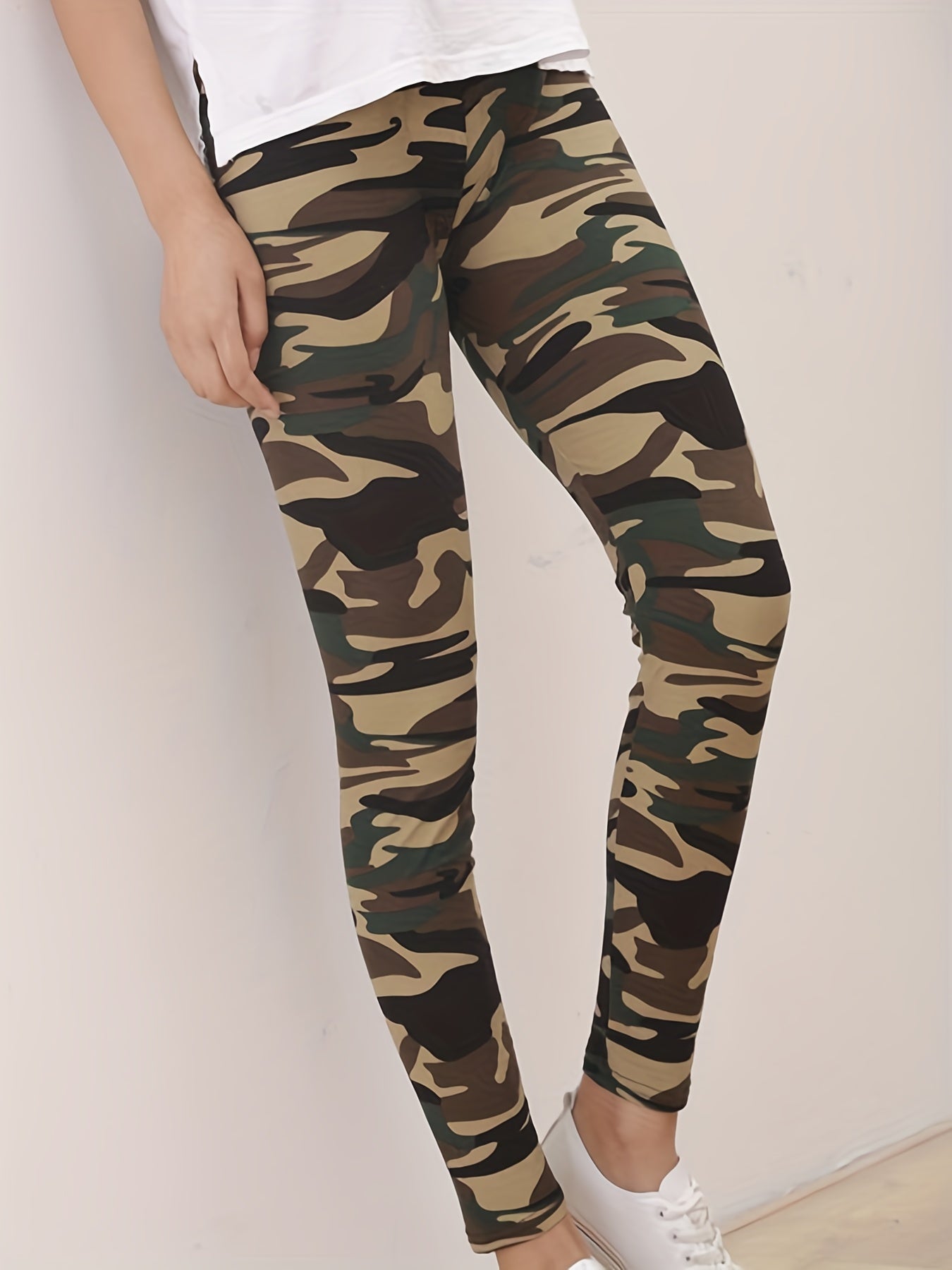 Camouflage Gray-Green Women's Casual Leggings, Cropped Length NovaCart