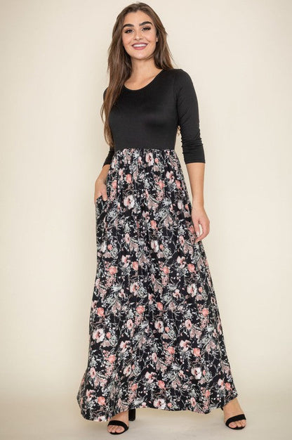 Ditsy Floral Maxi Dress See size chart under “more details” The Fashion Celestial