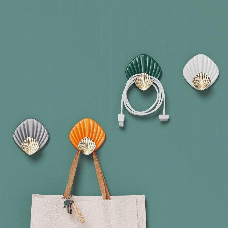 4pcs Creative Shell Shape Wall Hanging Hook Punch-free Strong Adhesive Hook Bathroom Kitchen Wall-mounted Seamless Sticky Hook  Shell Hook Non-Punching Strong Adhesive Adhesive Hook Bearing Door Behind Wall Bathroom Kitchen Key Holder Stevvex