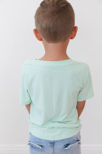 (SOLID, ribbed) Lion Around - Everyday Tee Blush Lotus