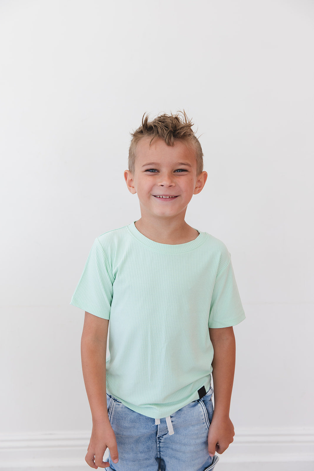 (SOLID, ribbed) Lion Around - Everyday Tee Blush Lotus
