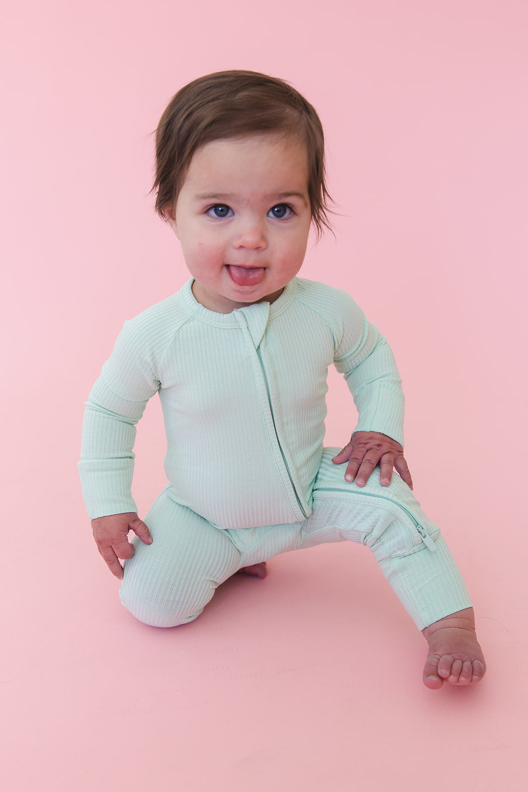 (SOLID, ribbed) Lion Around - Zippy Blush Lotus