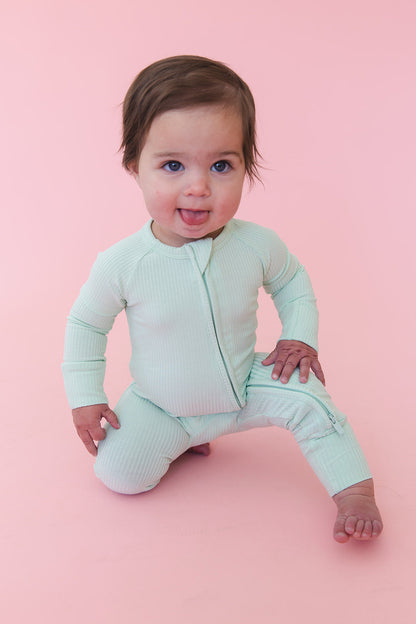 (SOLID, ribbed) Lion Around - Zippy Blush Lotus