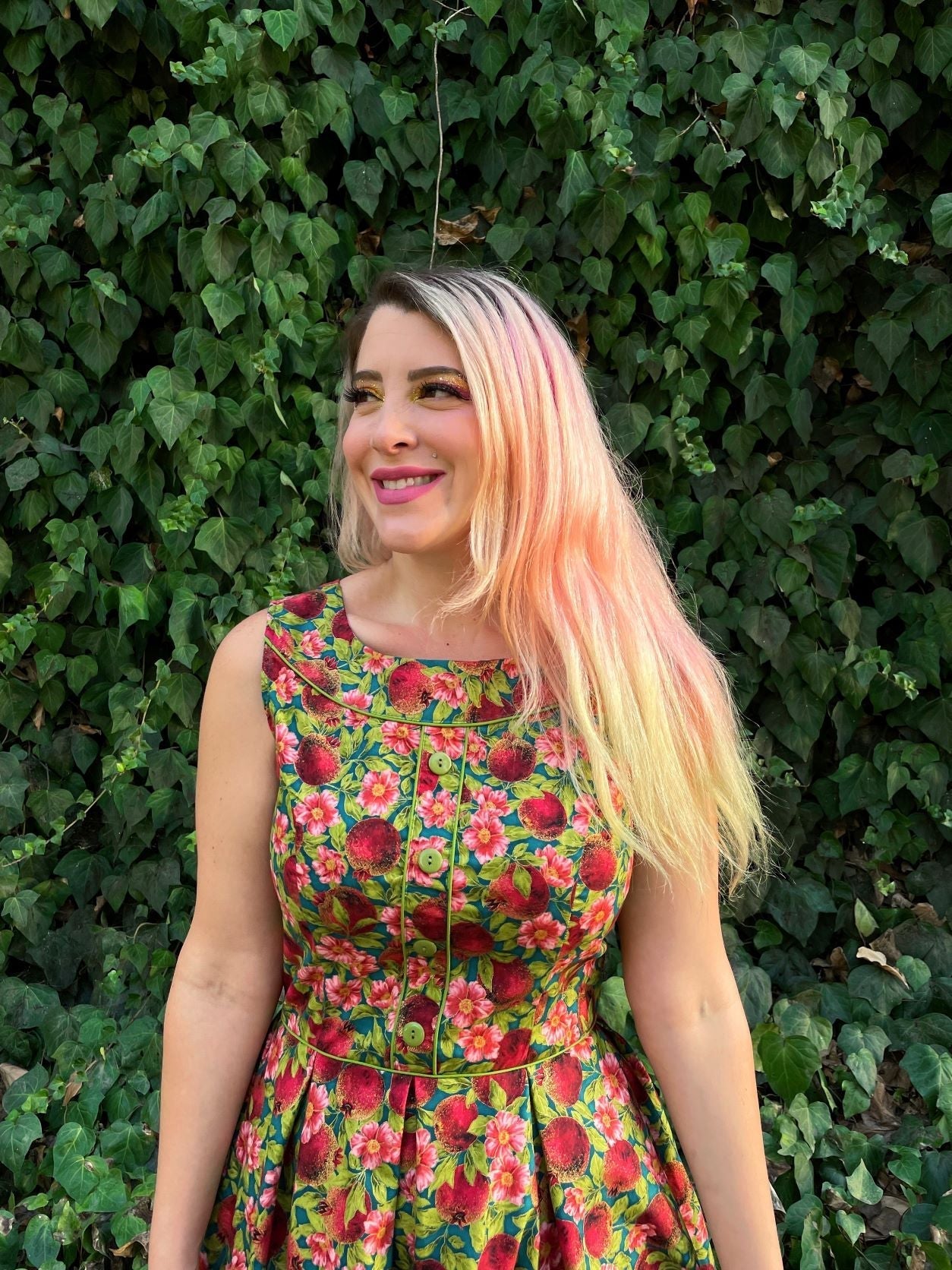 Elizabeth Dress in Pomegranate Retrolicious