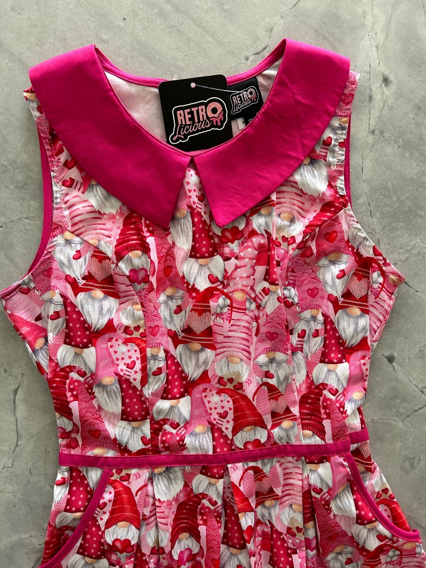 Gnomes Collared Dress Retrolicious