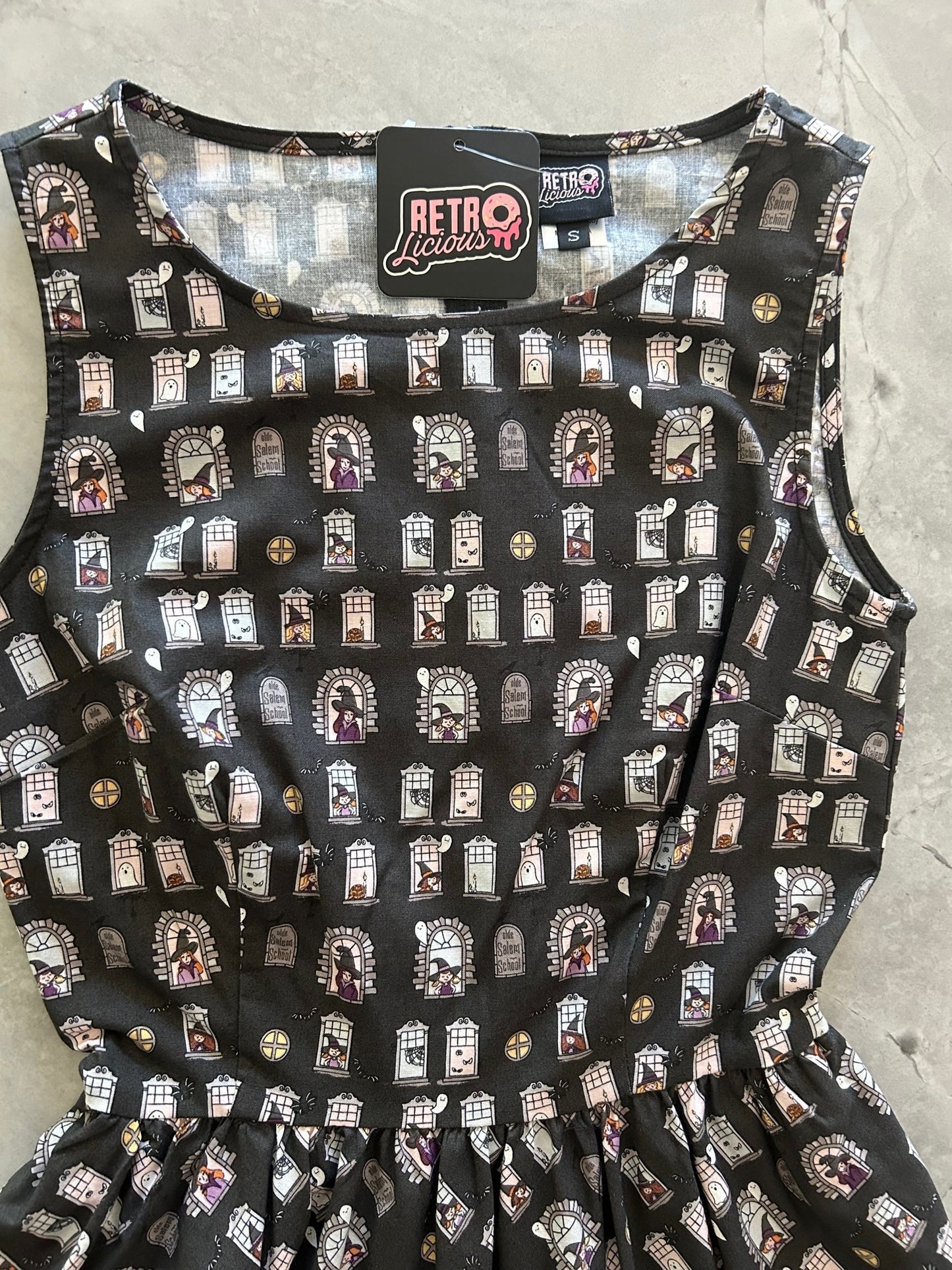 Salem School Vintage Dress - XS only, 1 left! Retrolicious