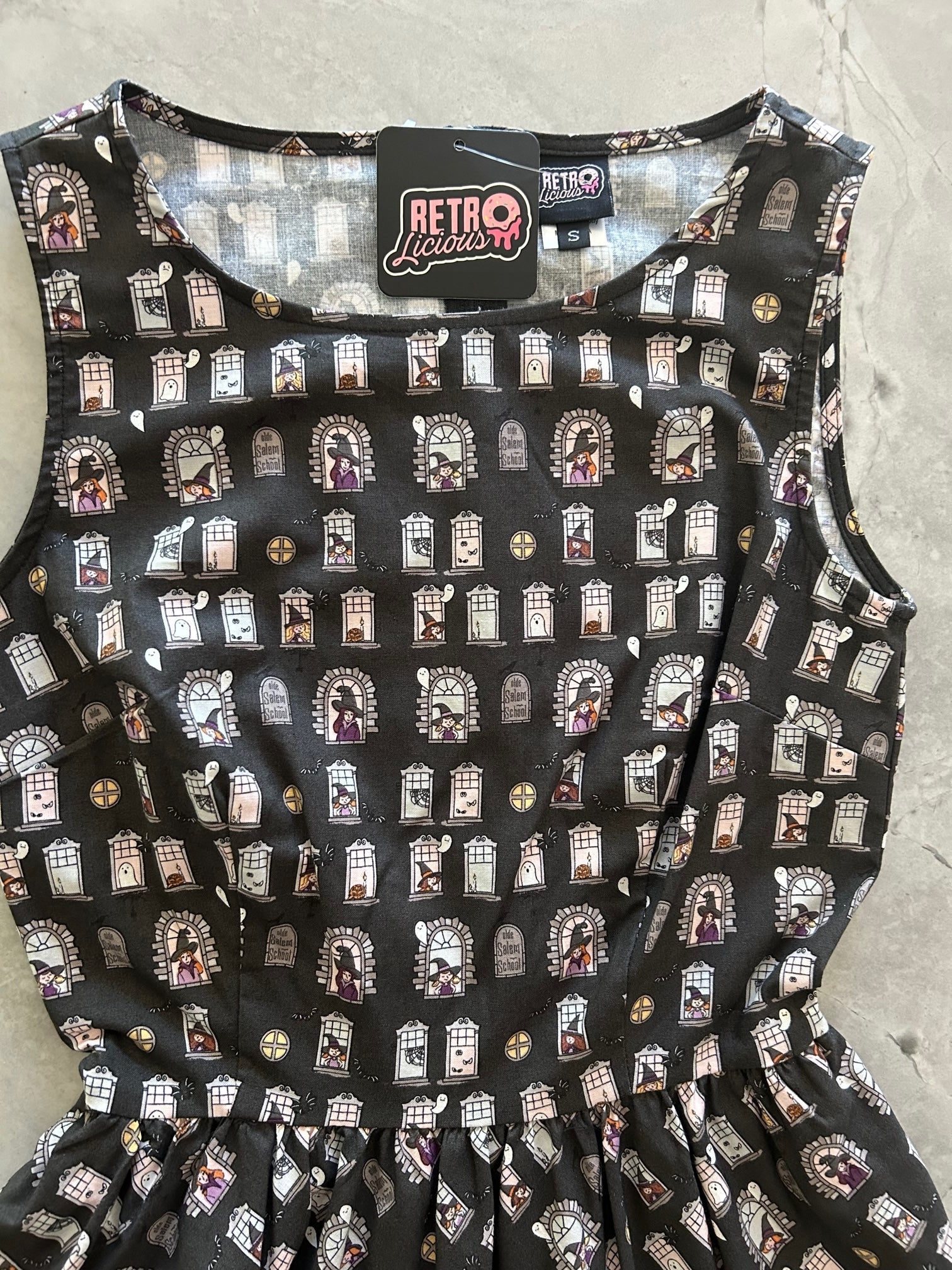 Salem School Vintage Dress - XS only, 1 left! Retrolicious