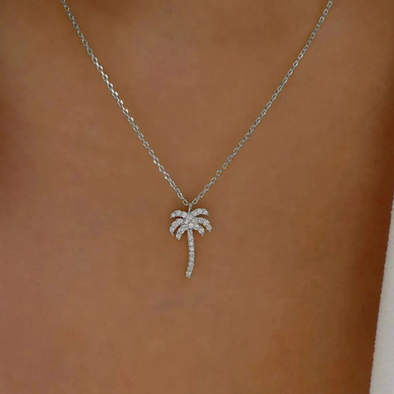 Palmlight Pendant Necklace Ivory Embers