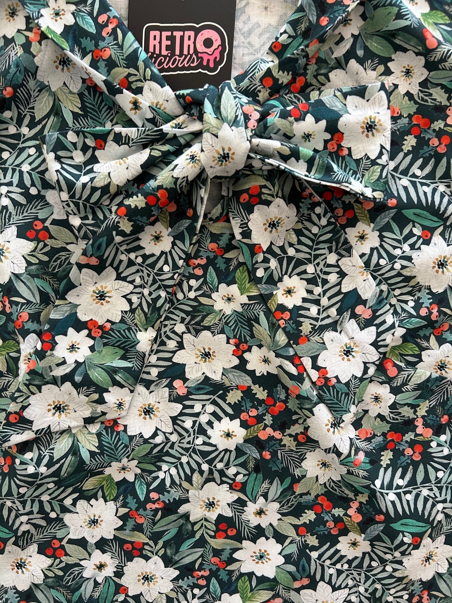 Winter Floral Bow Top Retrolicious