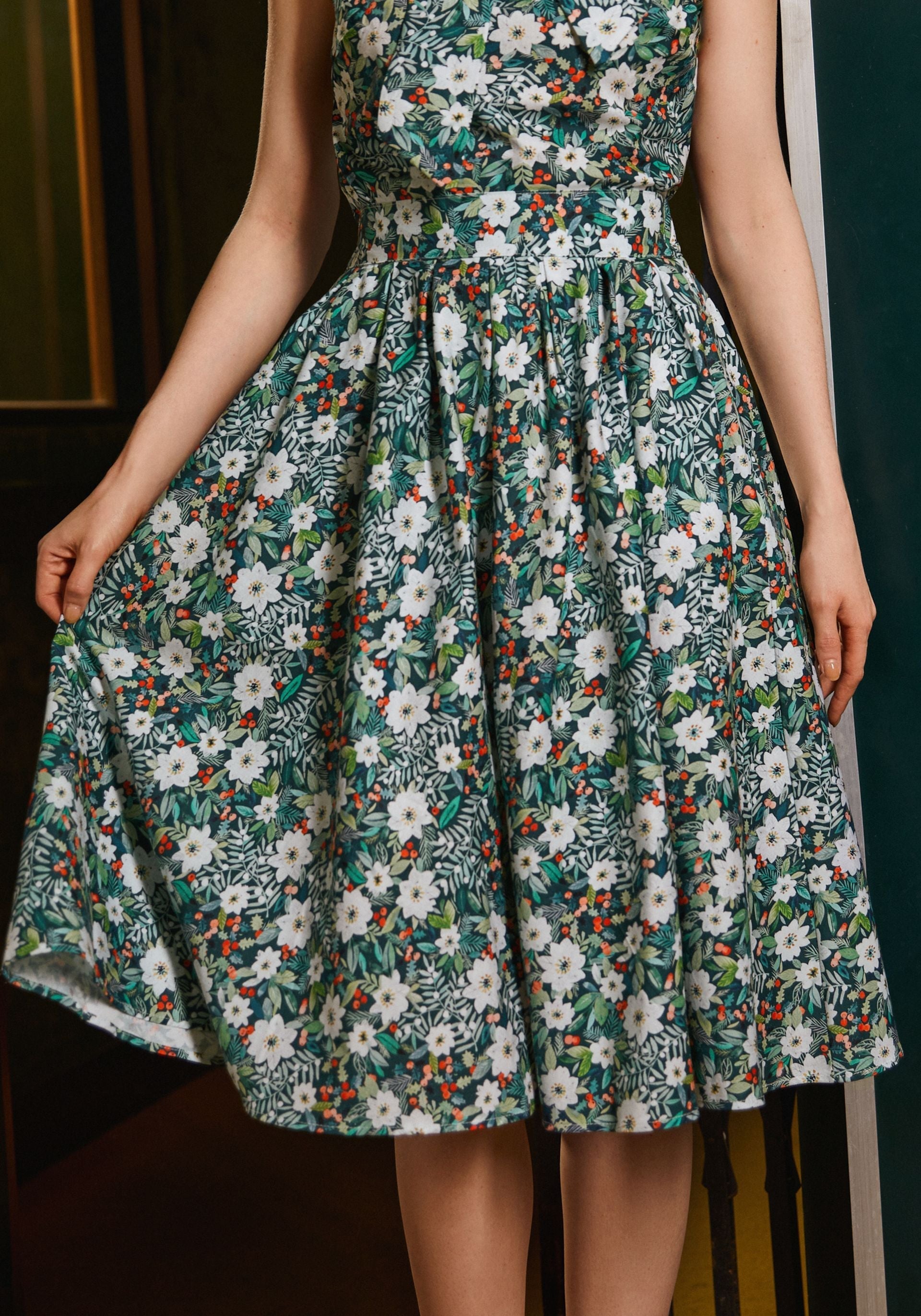 Winter Floral Doris Skirt Retrolicious