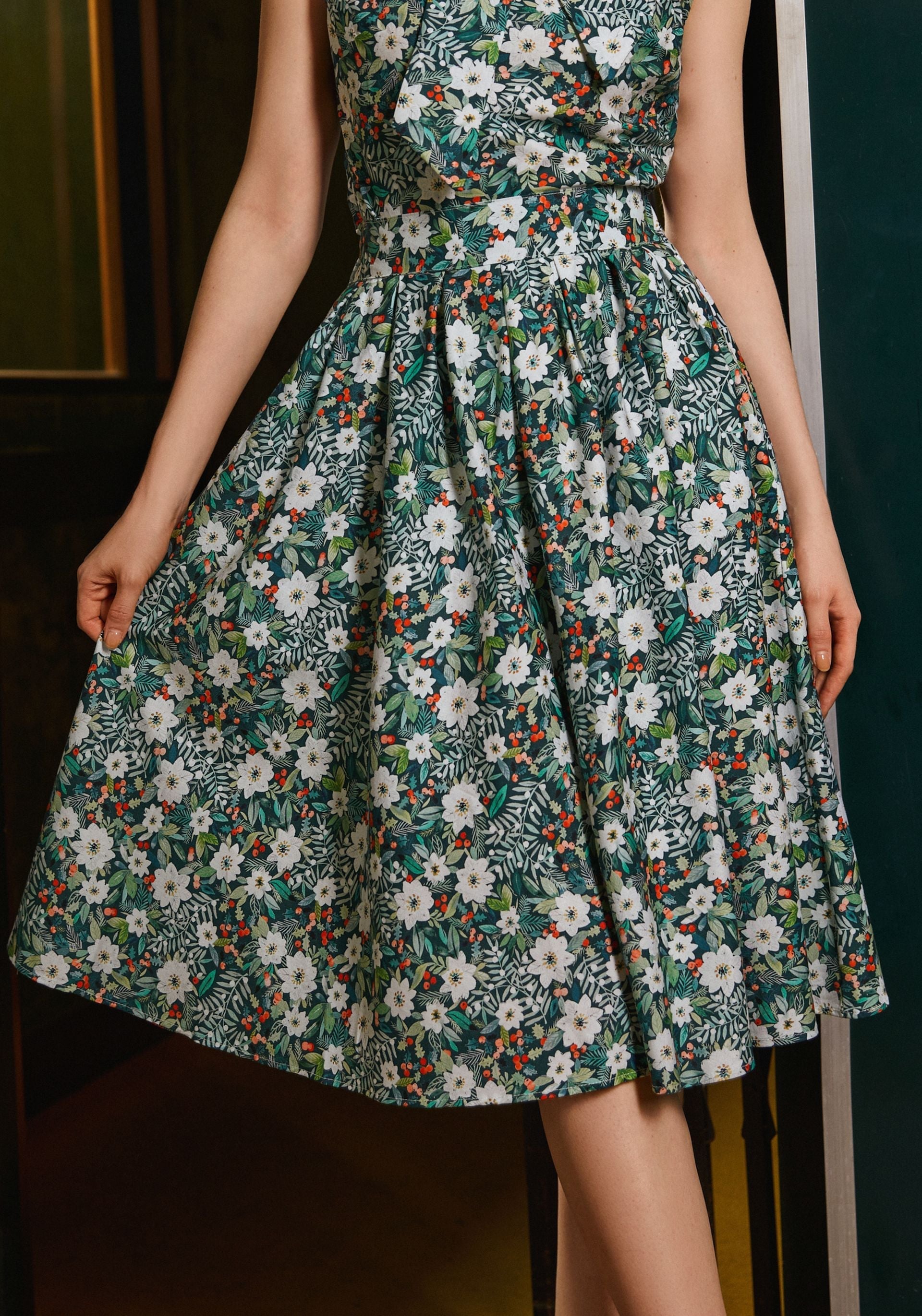 Winter Floral Doris Skirt Retrolicious