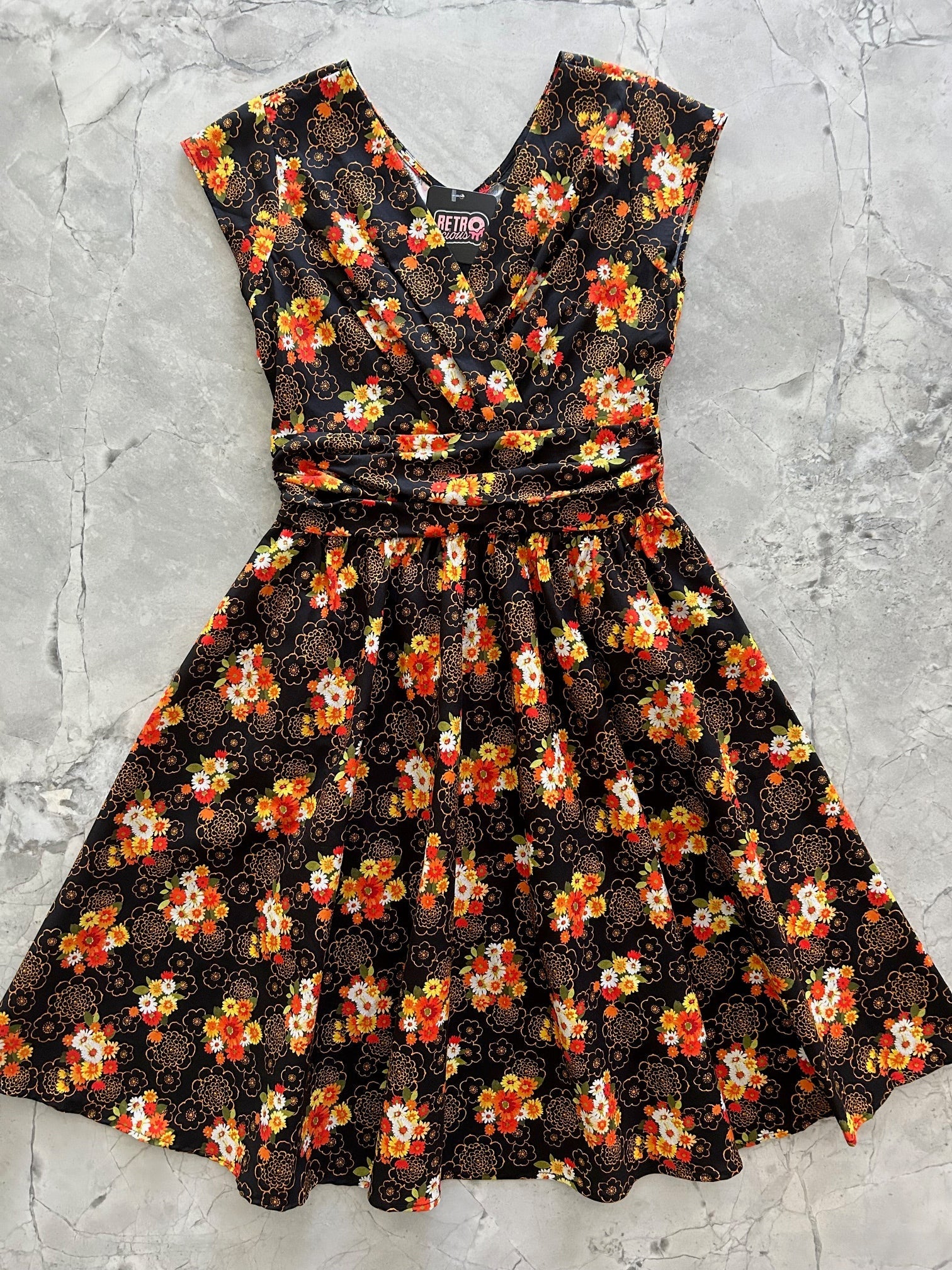 Vintage Floral Greta Dress - XS only, 1 left! Retrolicious