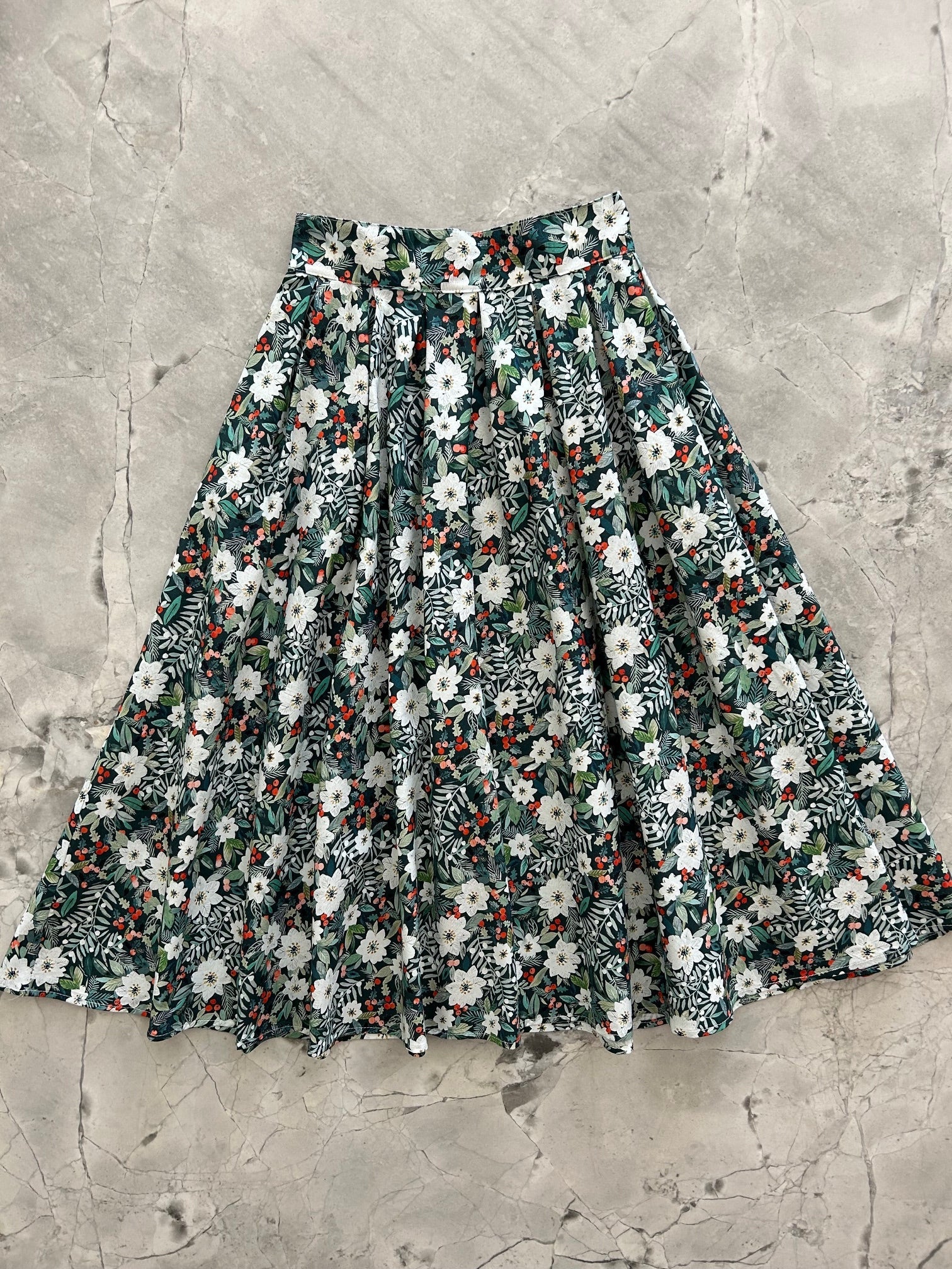 Winter Floral Doris Skirt Retrolicious
