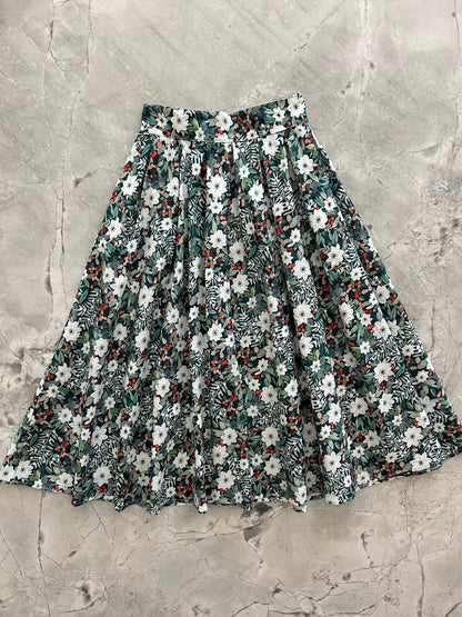 Winter Floral Doris Skirt Retrolicious