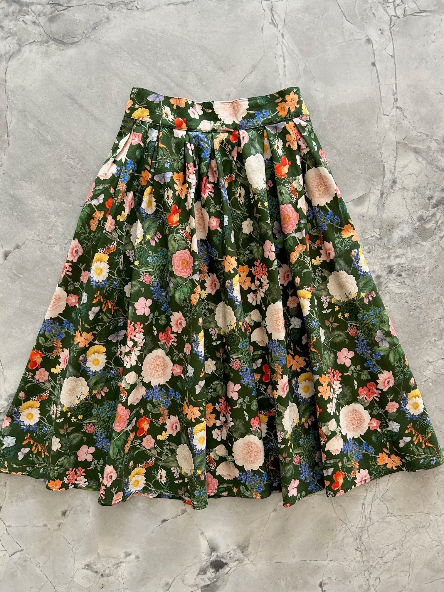 Dark Floral Doris Skirt Retrolicious