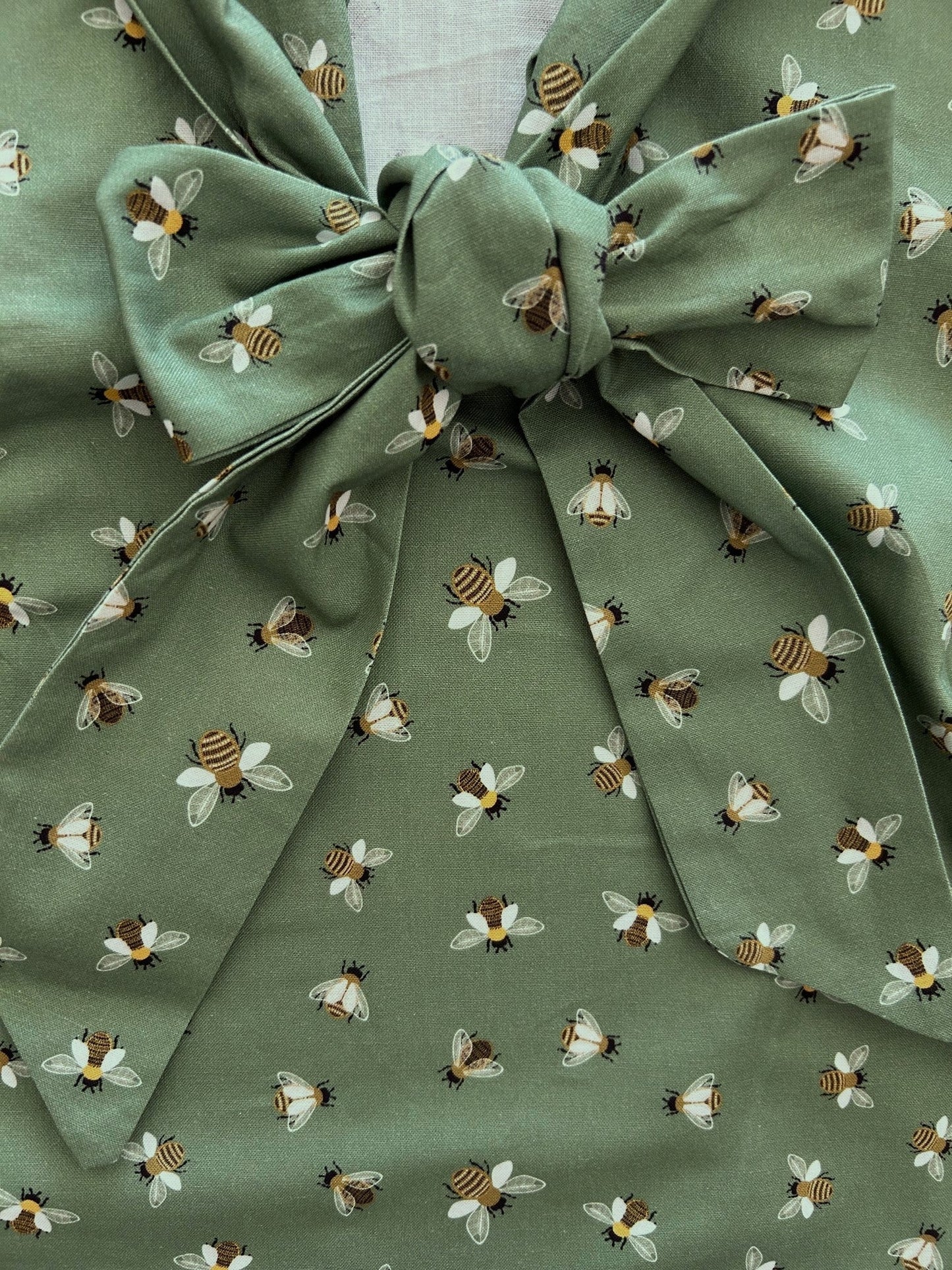 Bee Bow Top - 4X only, 1 left! Retrolicious