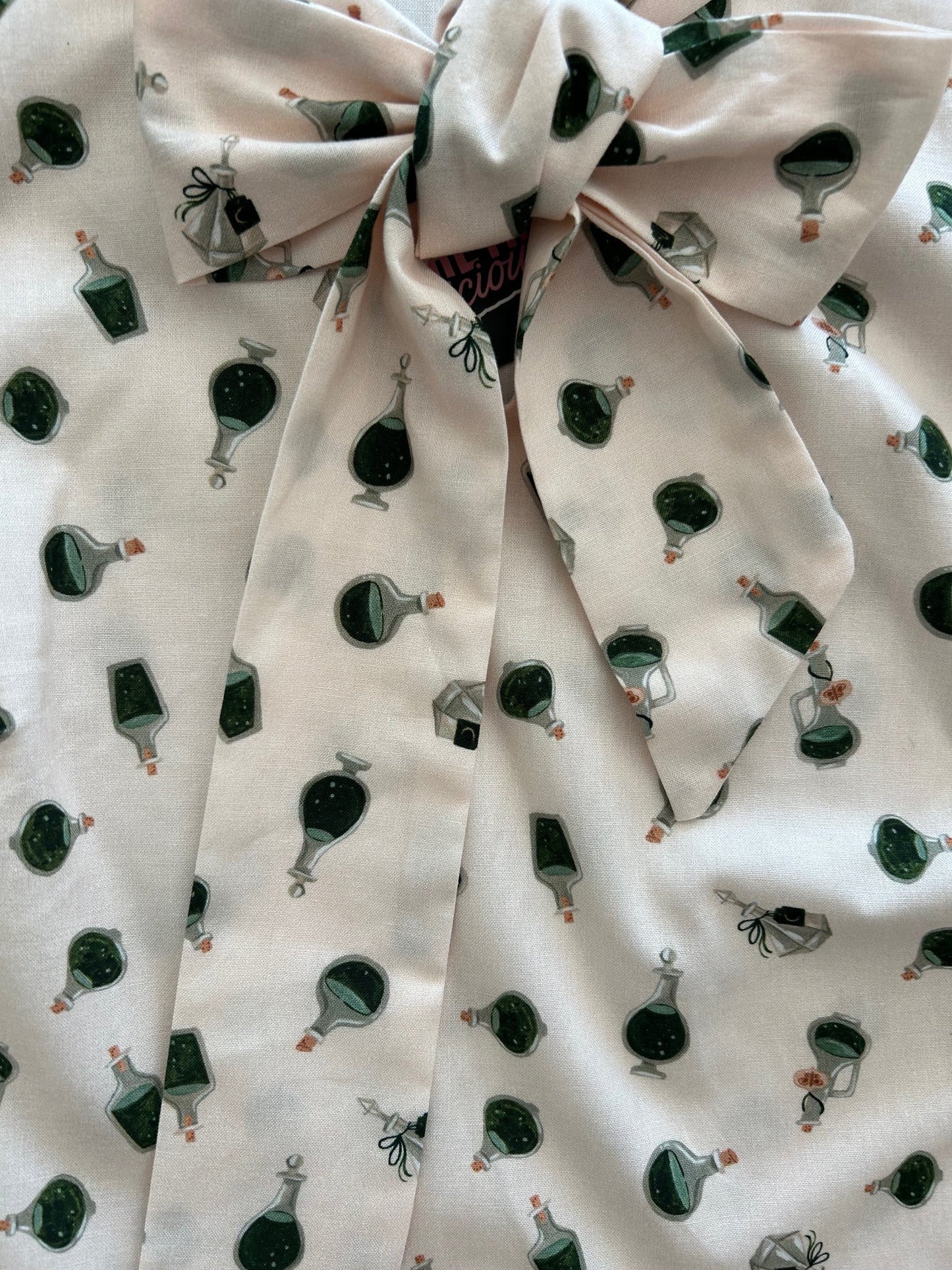 Potions Bow Top Retrolicious