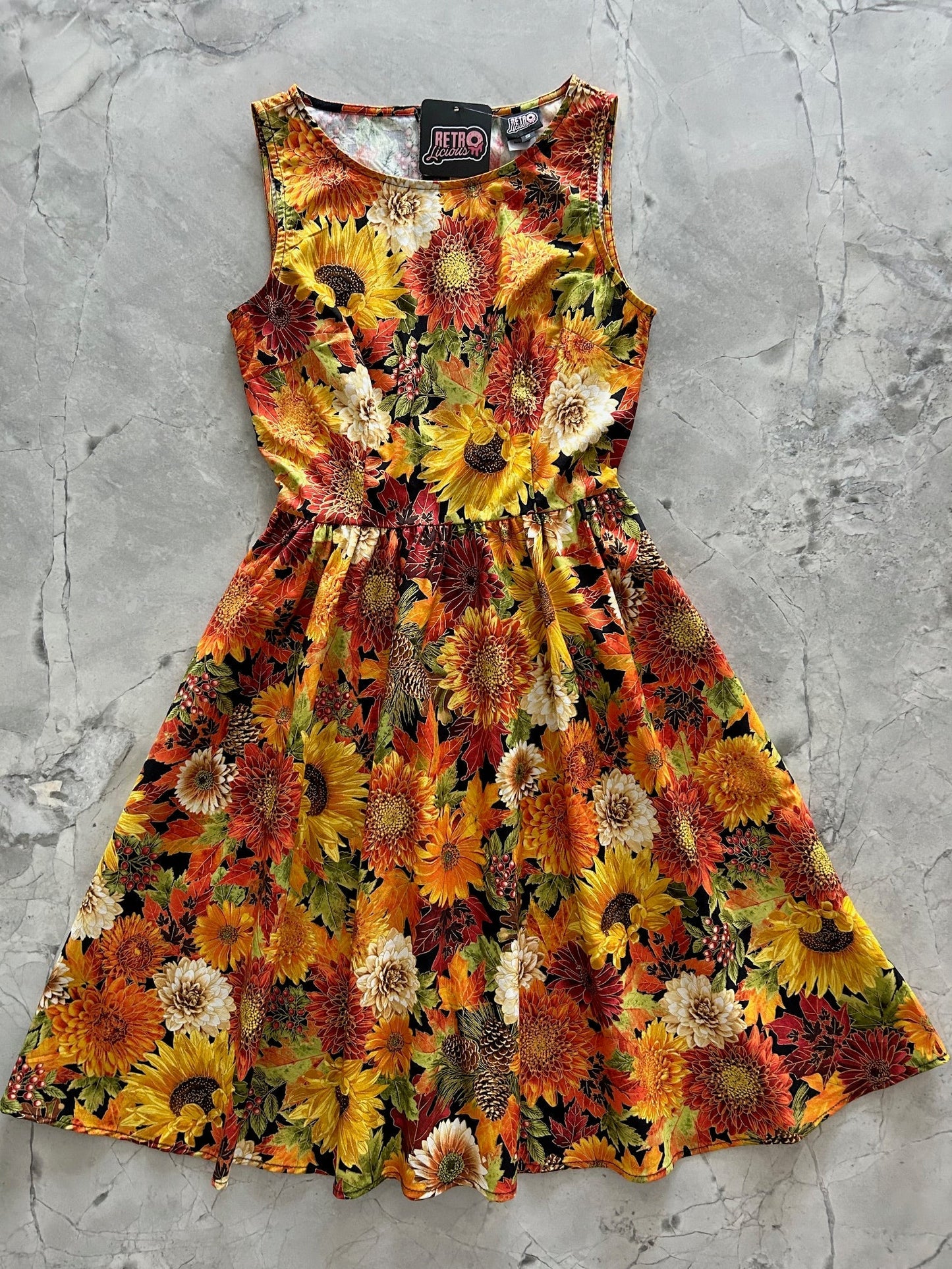 Sunflower Floral Vintage Dress - Medium only Retrolicious