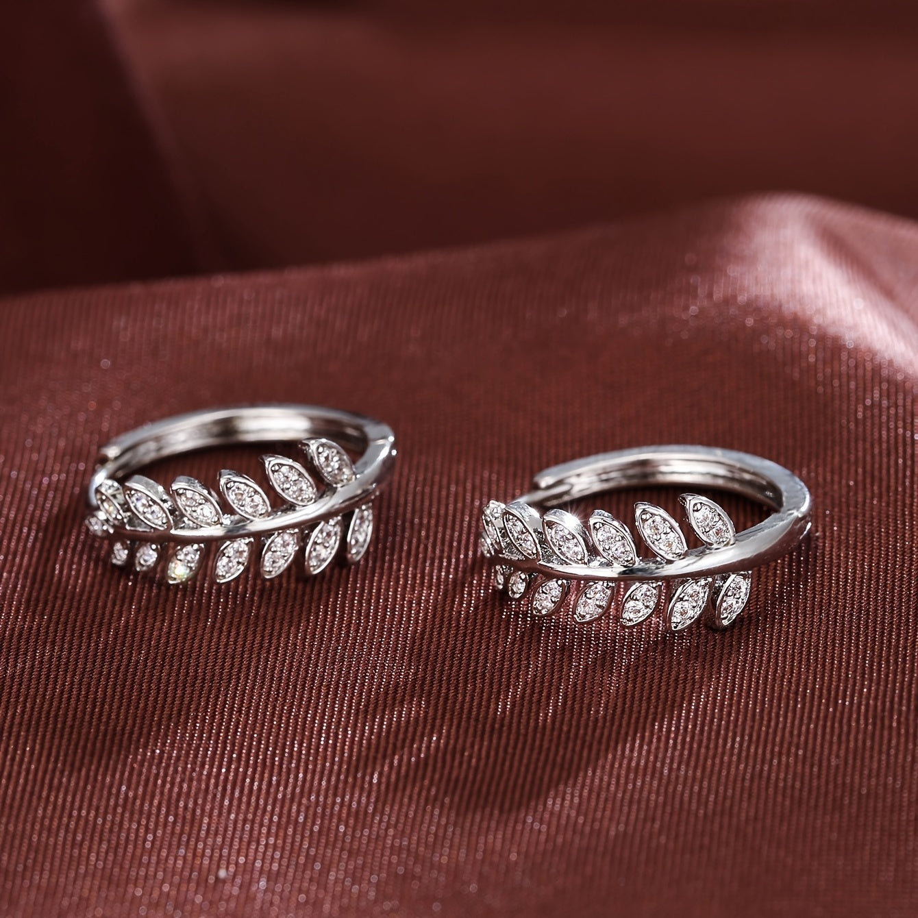 [1Pair Leaf Earrings] Zirconia Inlaid Leaf-Shaped Hoop Huggie Earrings for Women 1Pair Holiday Jewelry NovaCart
