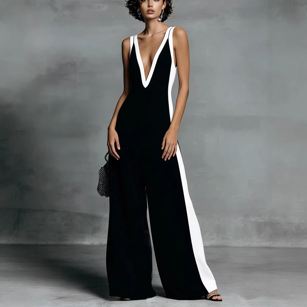 Women's Sleeveless V-Neck Contrast Color Wide-Leg Jumpsuit FitiqueFit