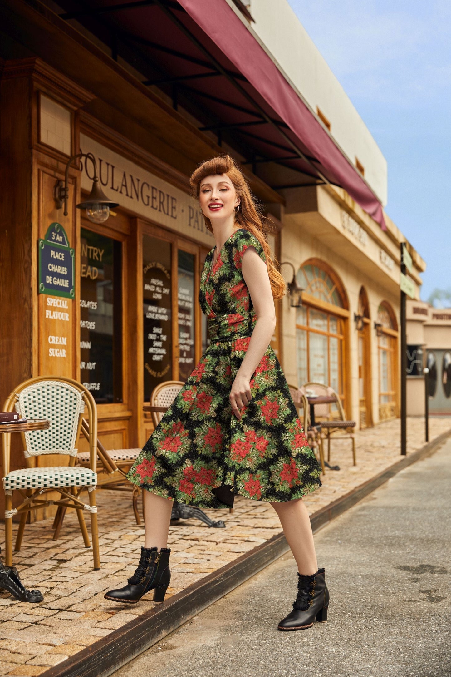 Poinsettia Greta Dress Retrolicious