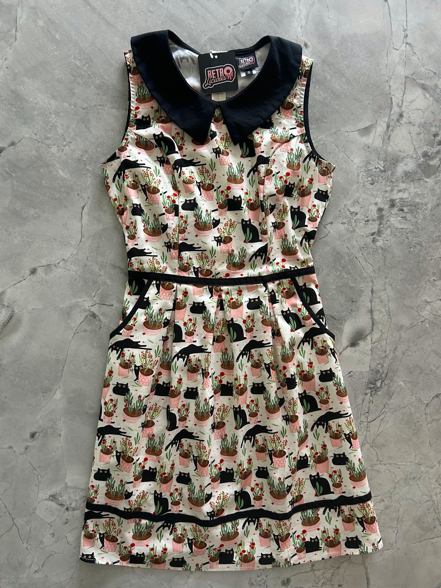 Cats & Plants Collared Dress - Plus Sizes only Retrolicious