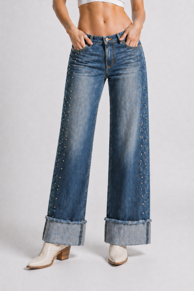 Venta Stud Low Rise Cuffed Jean GJG DENIM