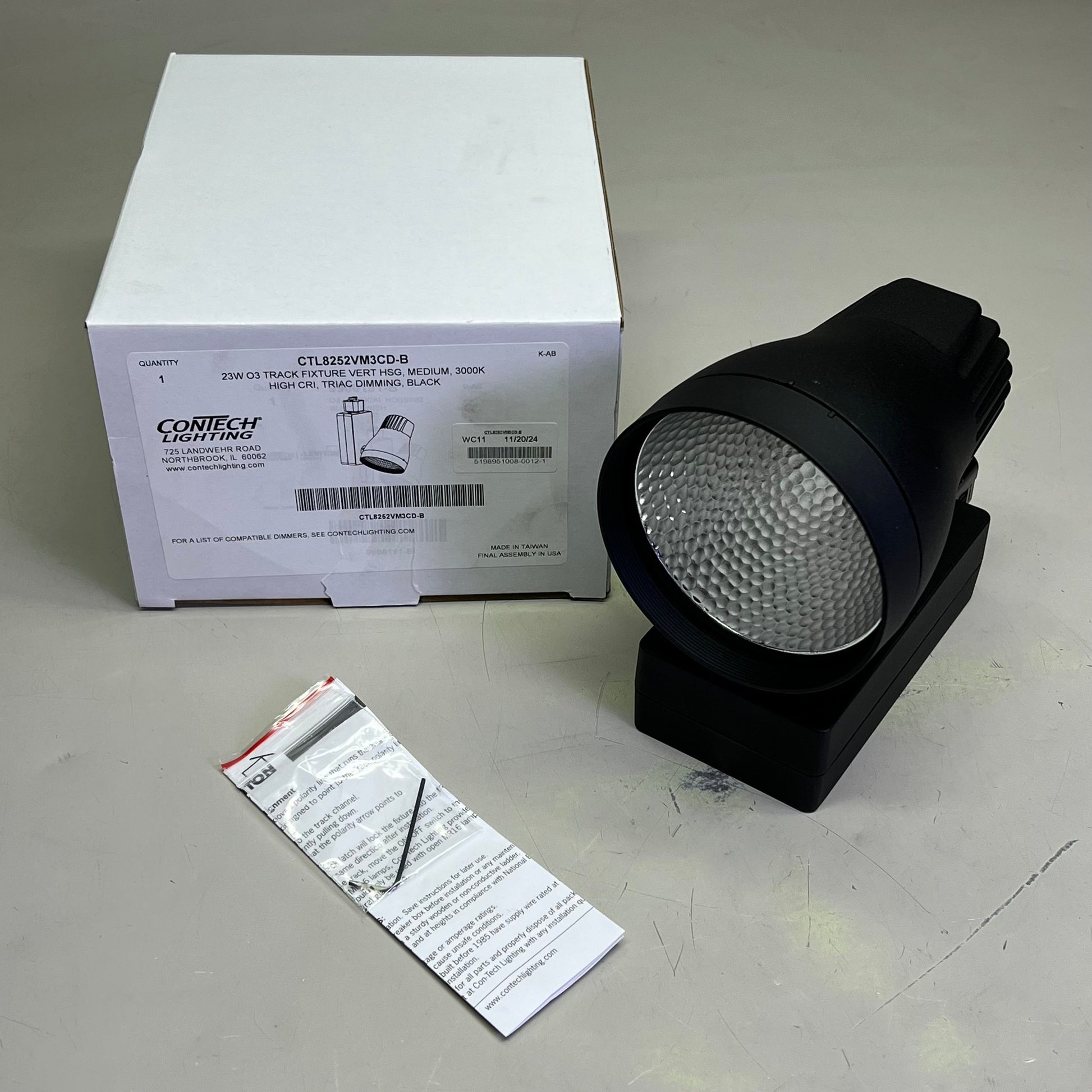 CONTECH LIGHTING Leviton Track Fixture Vert HSG 3000K CRI Black CTL8252VM3CD-B PayWut