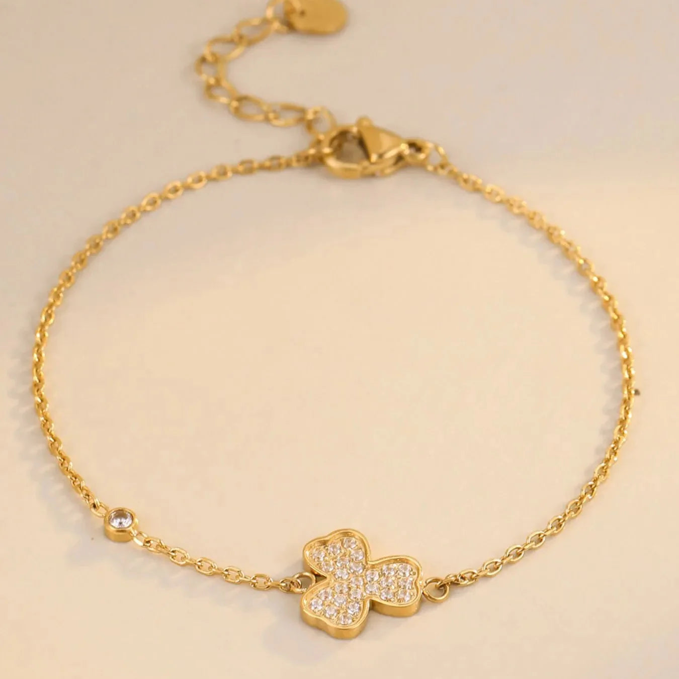 Lumen Clover Bracelet Ivory Embers