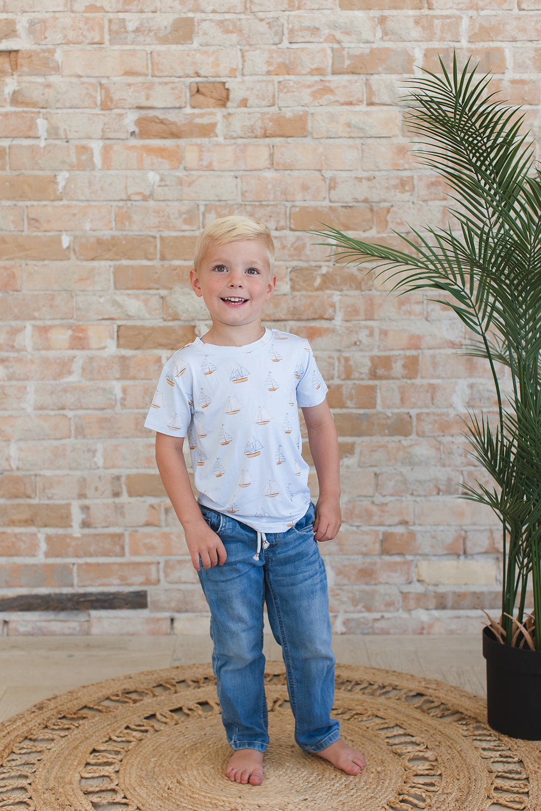 Sailboats - Everyday Tee Blush Lotus