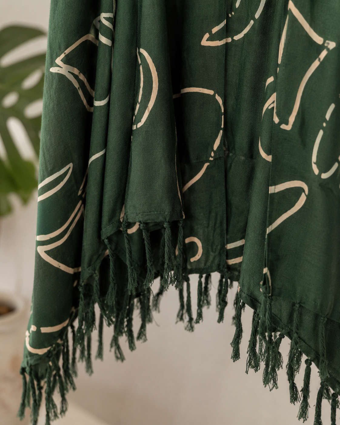 Monstera Kimono Village Thrive