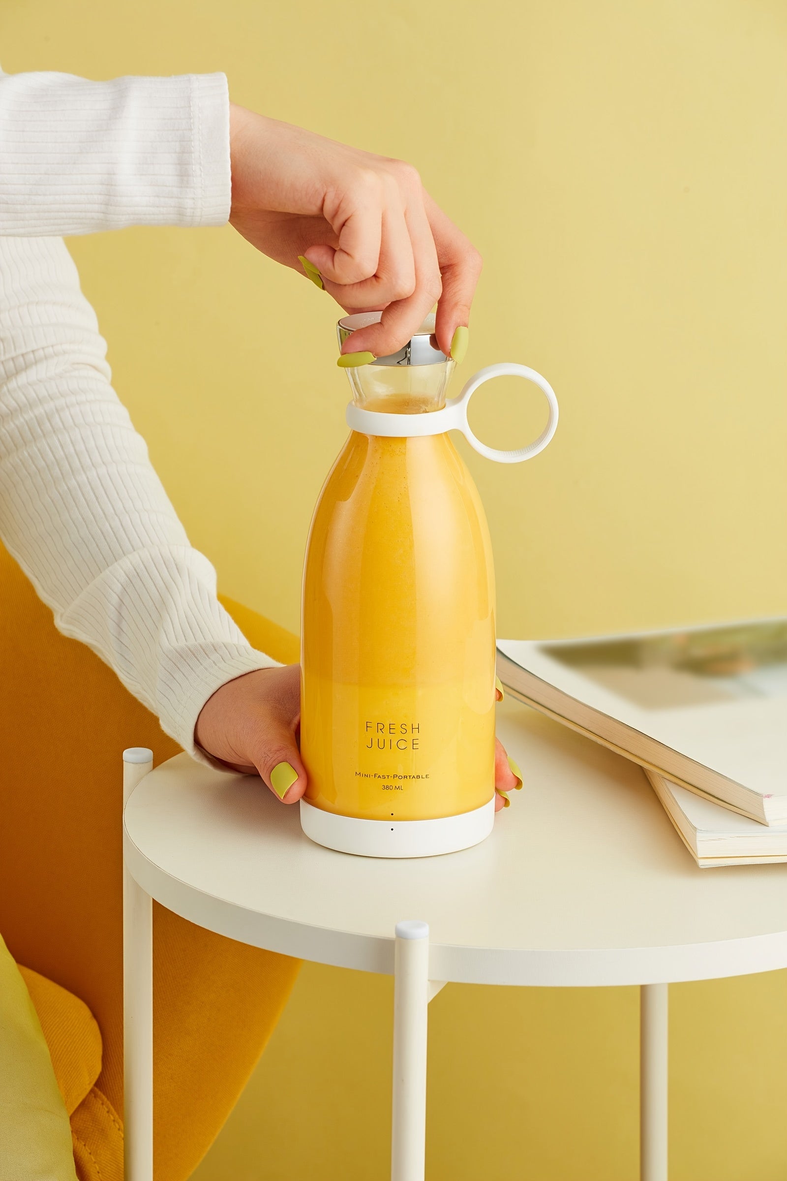 [Portable Fruit Blender] Wireless Mini Fruit Blender Juicer - 350ML Portable Electric, Perfect for On-the-Go! NovaCart