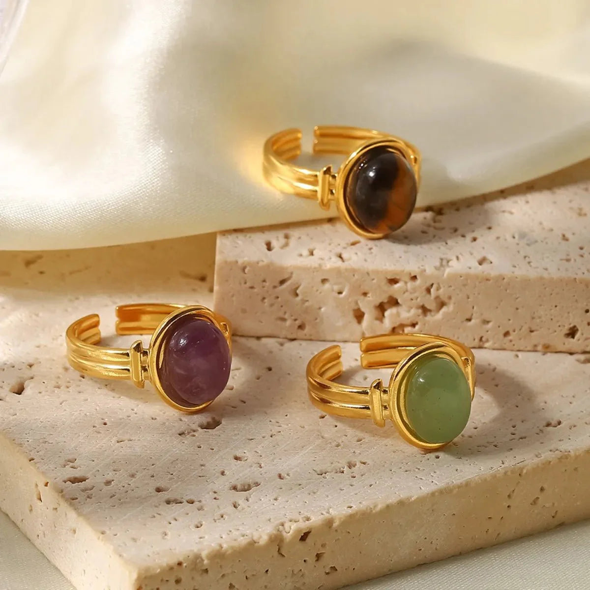 EmberStone Vintage Ring Ivory Embers