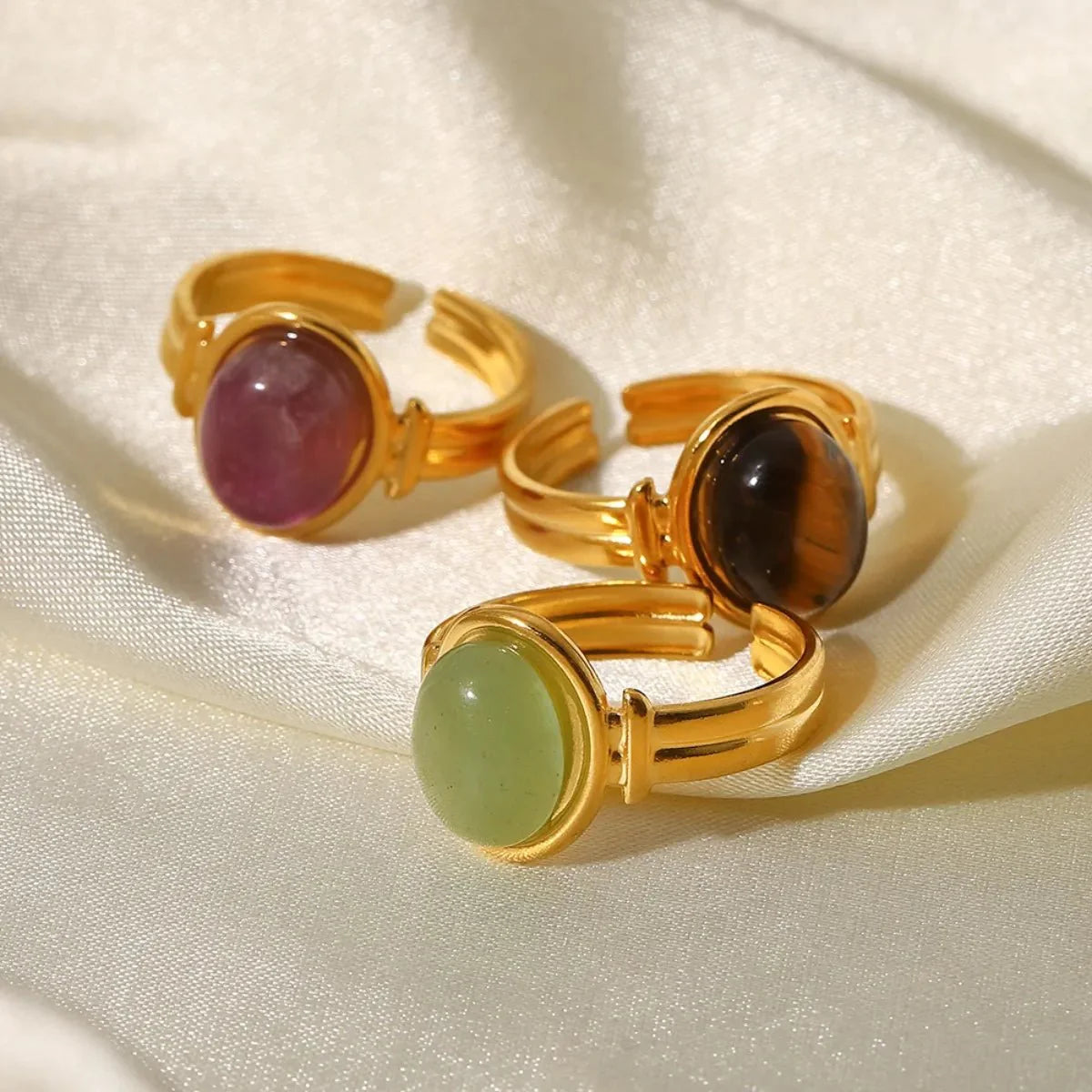 EmberStone Vintage Ring Ivory Embers