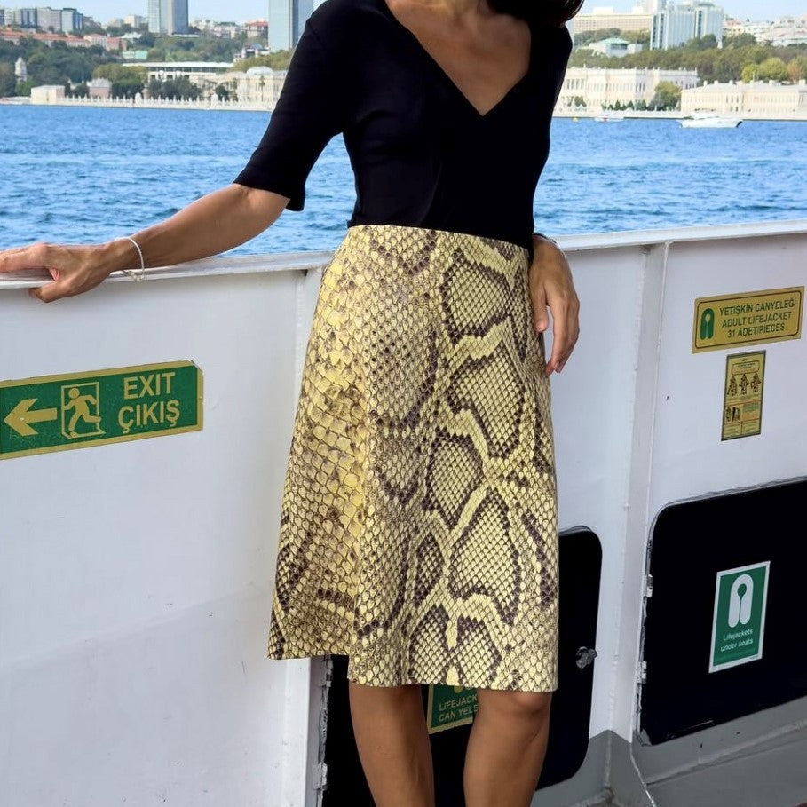Female Creative Snake Patterned Straight Tube Skirt Grayceful LLC