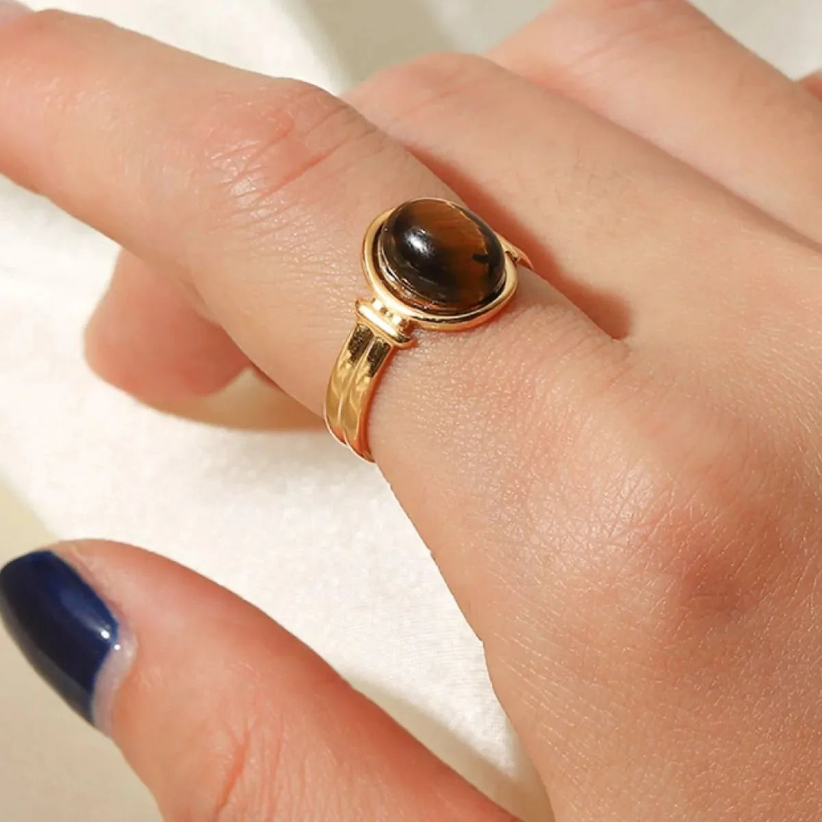 EmberStone Vintage Ring Ivory Embers