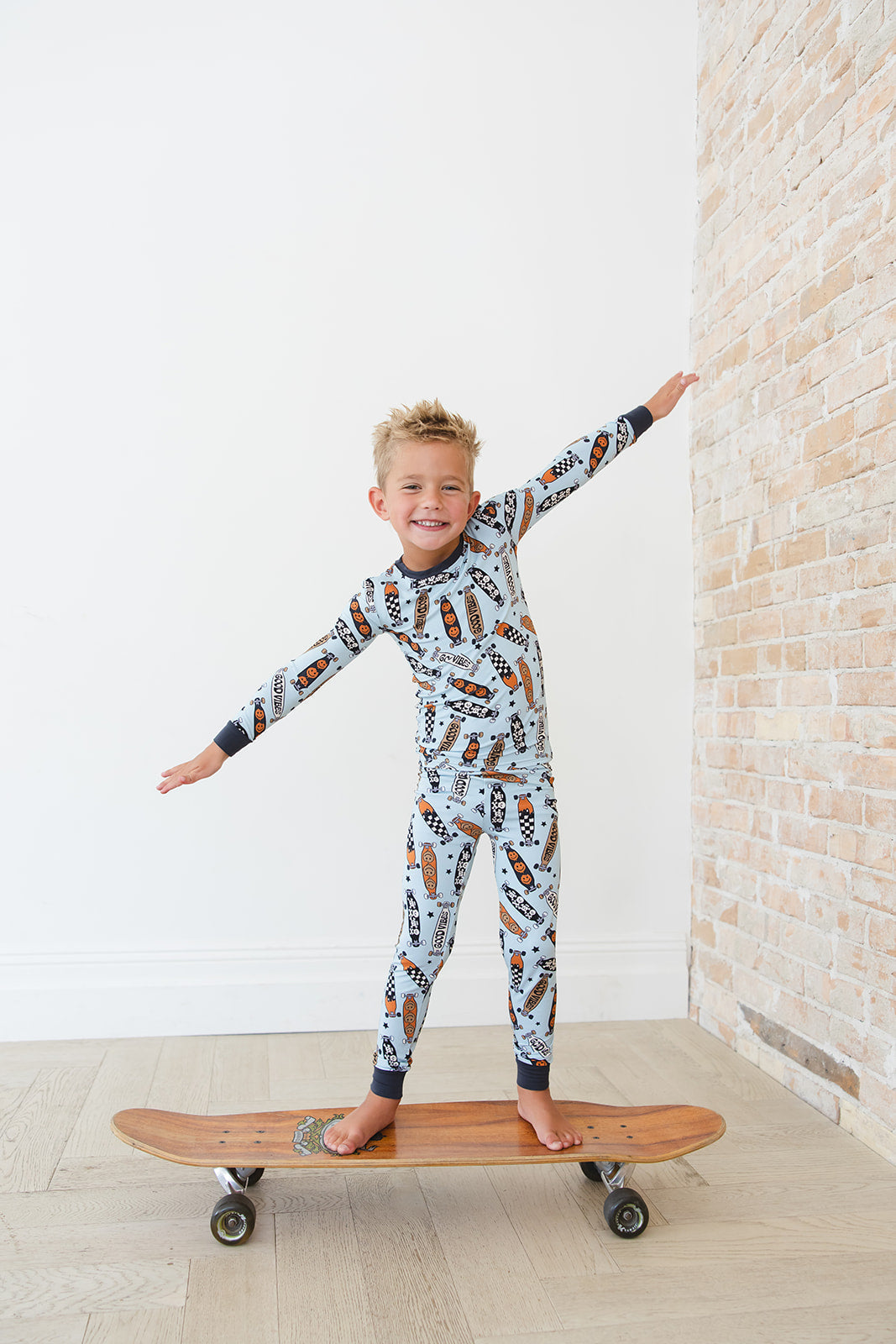 Aleister - Set Blush Lotus