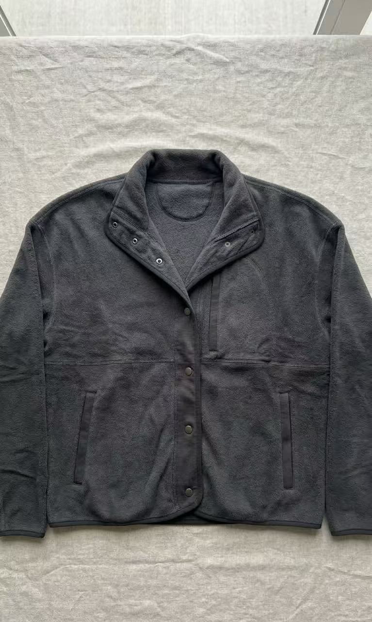 INSPIRED by Wild Palms Size M Charcoal Gray Fleece Snap Neck Pullover Sweater-M Tinyloverclothing