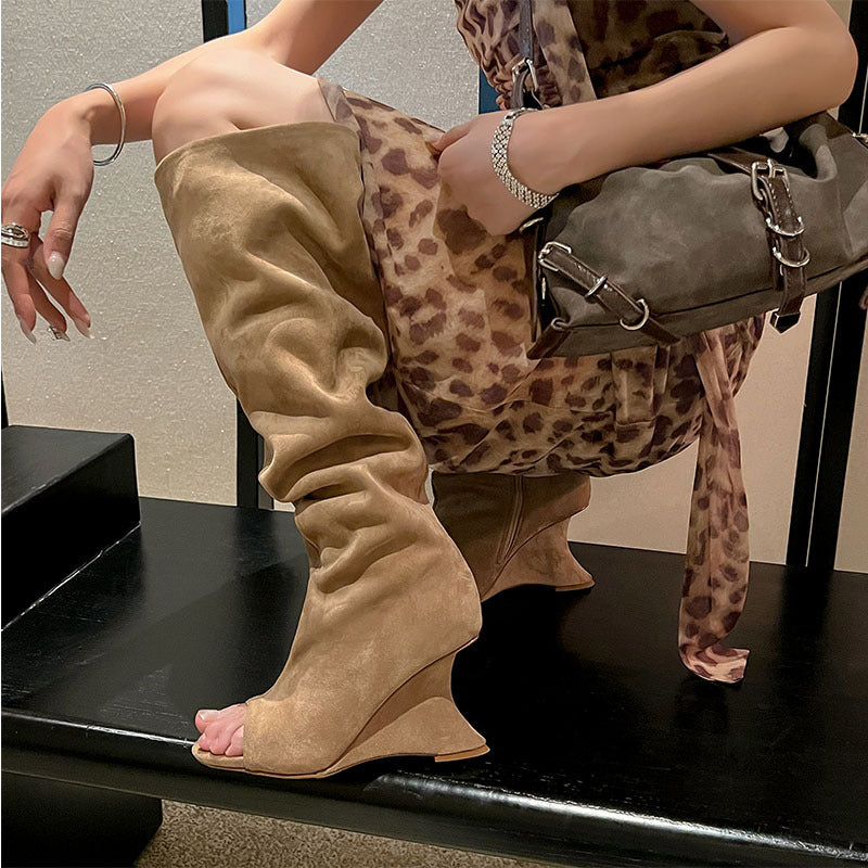 Fashion Personality Zipper High-heel Boots Women See size chart under “more details” The Fashion Celestial