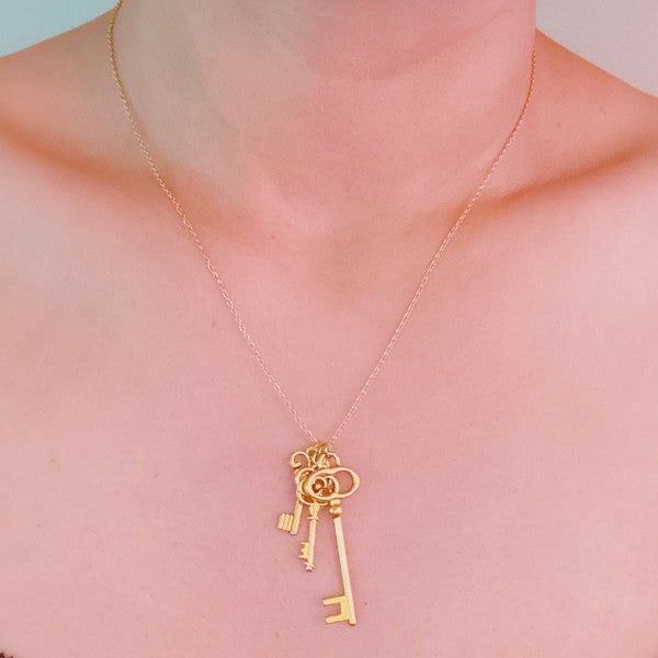 Secret Garden Key Necklace – Gold Plated | Vintage Shop Style & More | Fresh Looks, Everyday Deals & Free Shipping