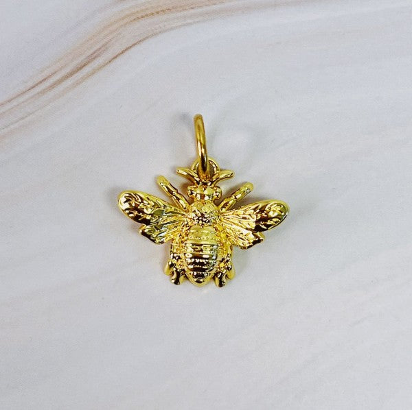 Bee The Queen Seamless Clip Charm Shop Style & More | Fresh Looks, Everyday Deals & Free Shipping