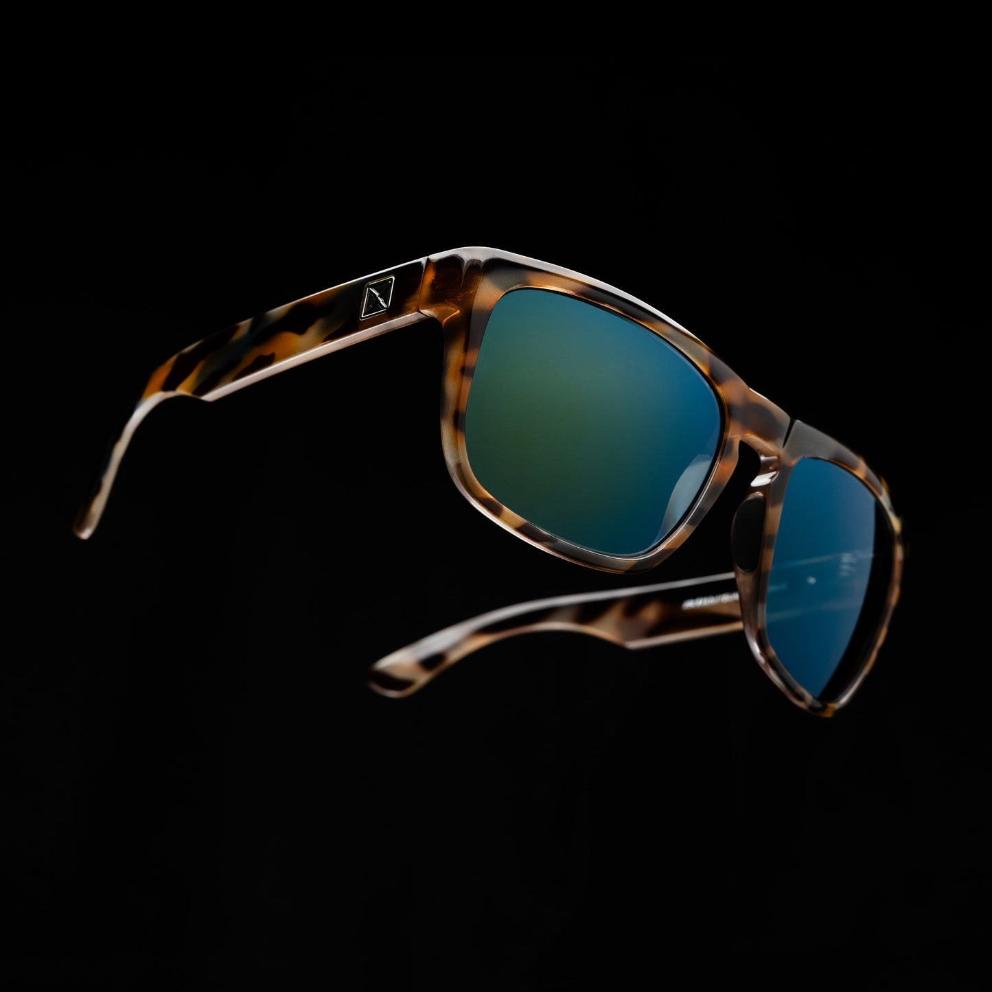 81's Patagonia (Gloss) Bolt & Arrow