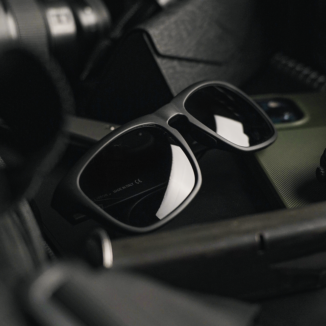 81's Clandestine (Matte) Bolt & Arrow