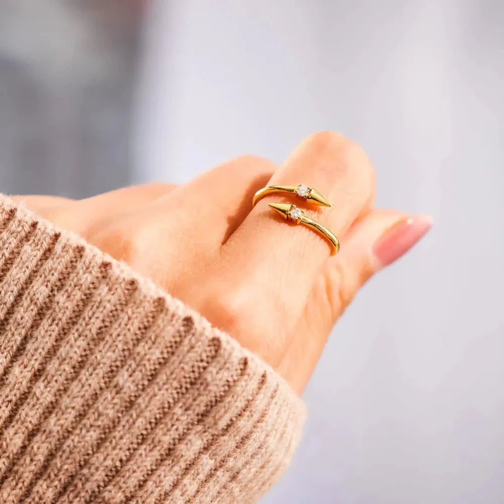 Arrowlight Ring Ivory Embers