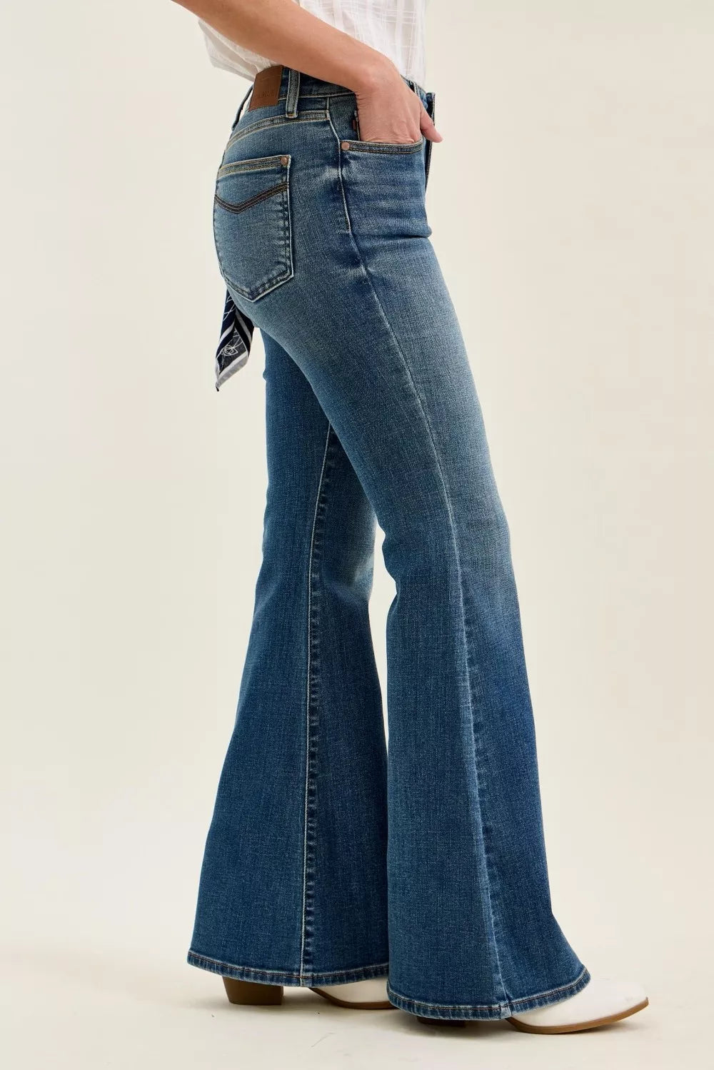 Judy Blue Mid Rise Jaqueline Flare with Triple Needle Back Pkts and Bandana Loop New Era Fashion LLc