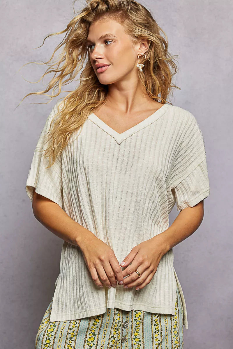 POL Ribbed Knit V-Neck Short Sleeve T-Shirt with Side Slit Montret