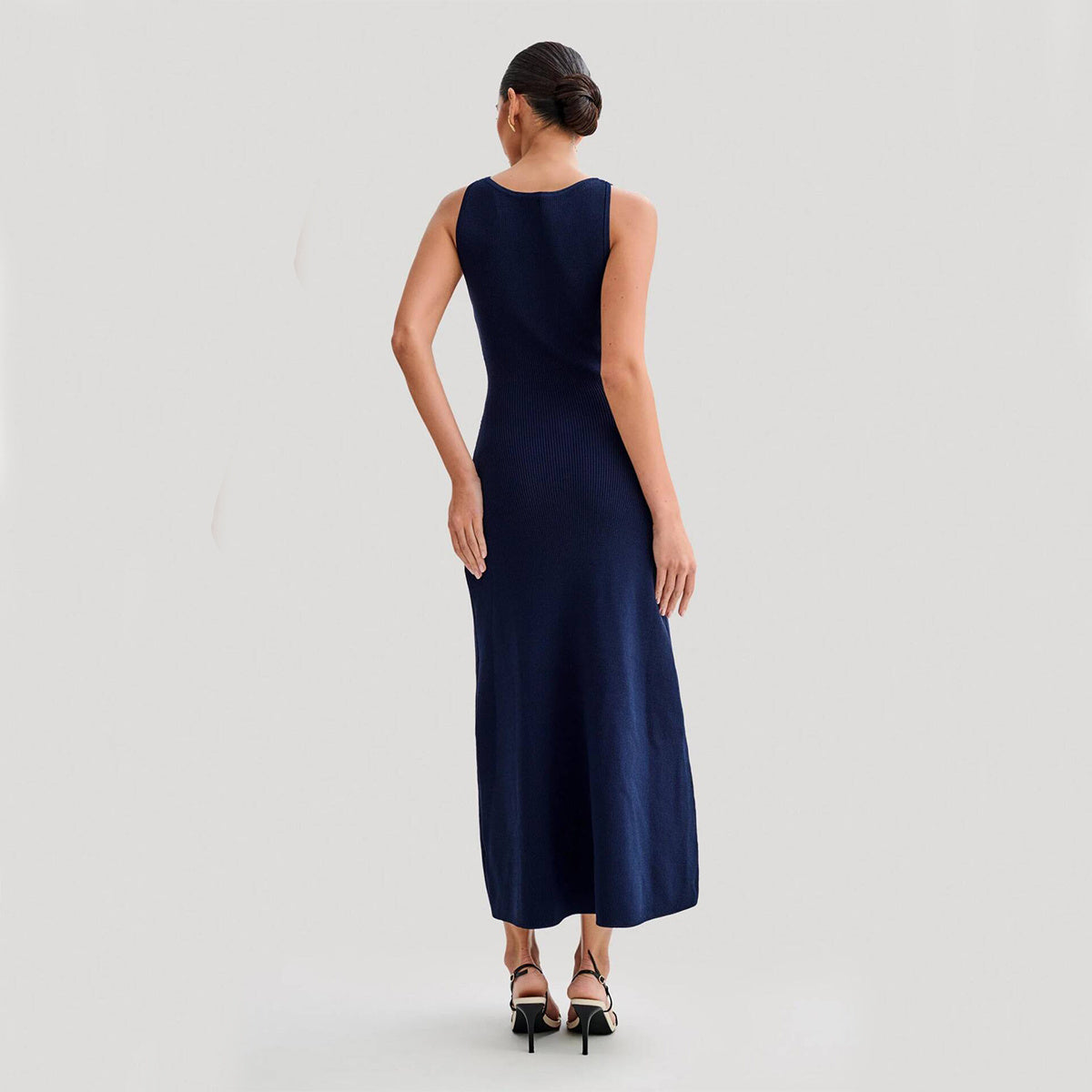 Elegant Knitted Sleeveless Dress With Single Breast Fashion Slim Round Neck Long Dresses Womens Clothing Grayceful LLC