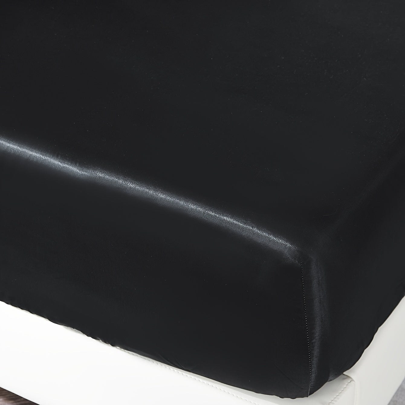 4pcs Satin Bed Sheet Four-Piece Set Includes One Fitted Sheet, One Flat Sheet, And Two Pillowcases. Pillowcases Do Not Include Inserts. Solid Colors Showcase Simple Elegance. The Simple Style Is Classic And Timeless. Polyeste NovaCart
